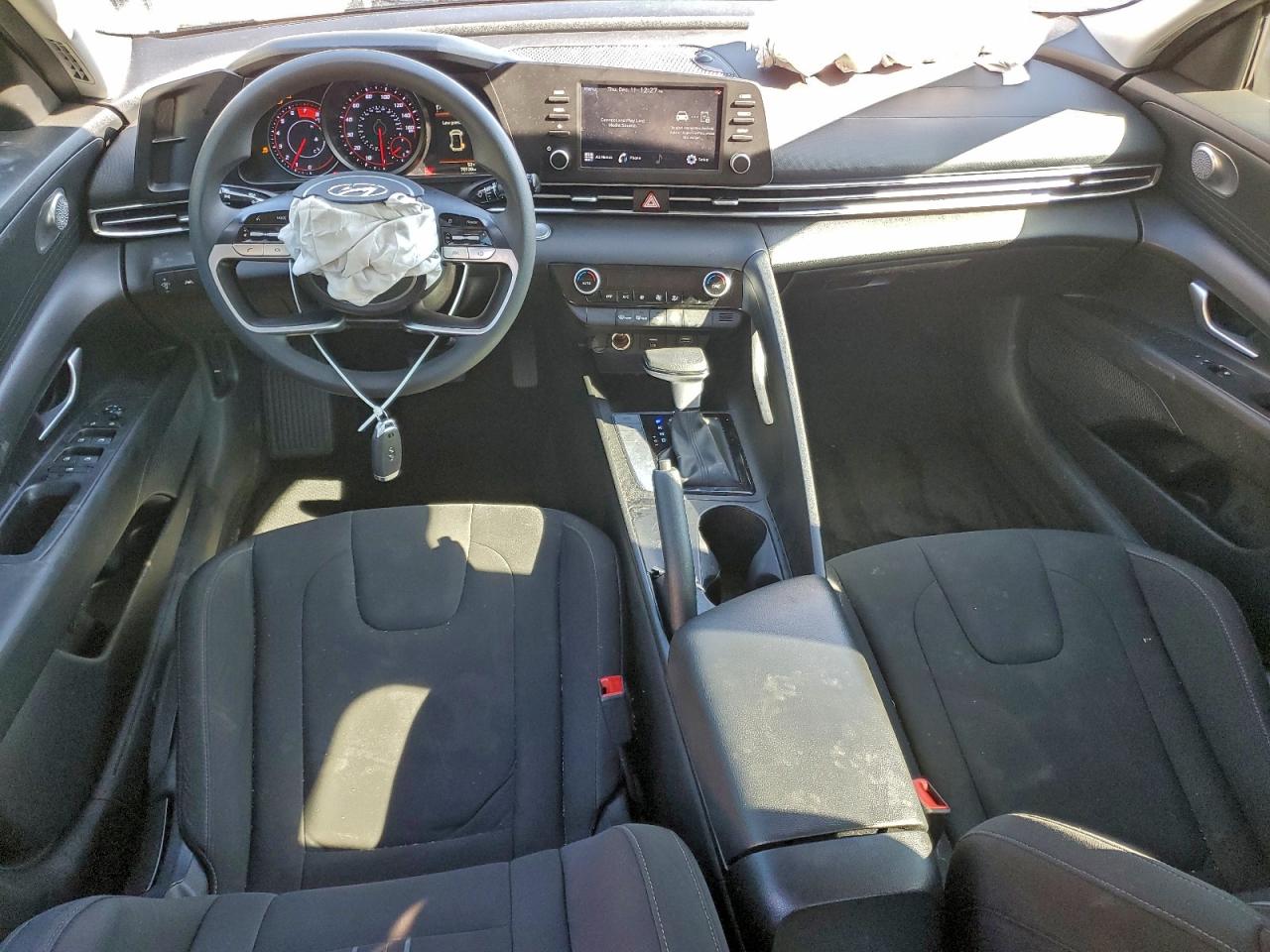 2023 HYUNDAI ELANTRA SEL photo 8
