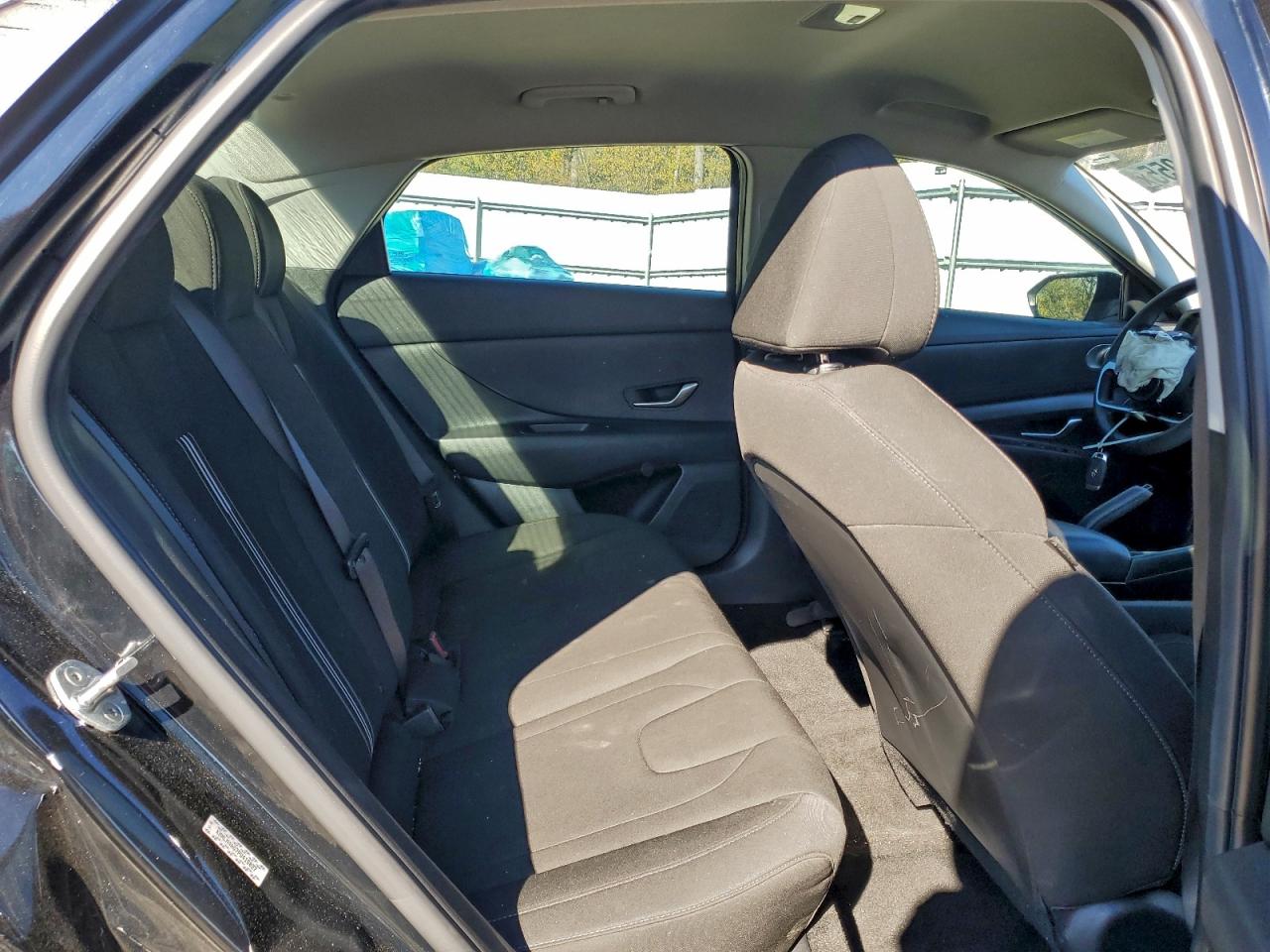 2023 HYUNDAI ELANTRA SEL photo 10