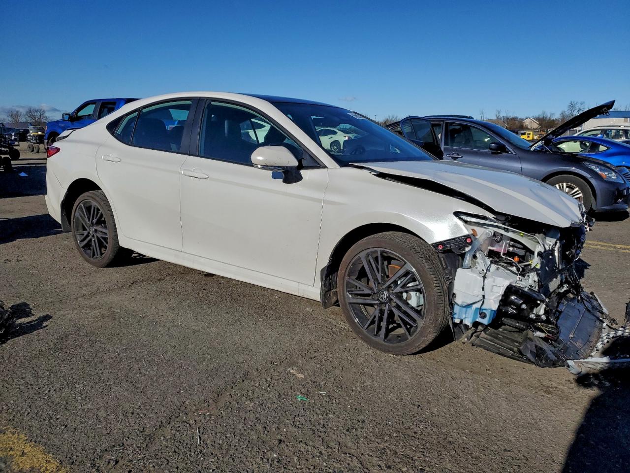 2025 TOYOTA CAMRY XSE photo 4