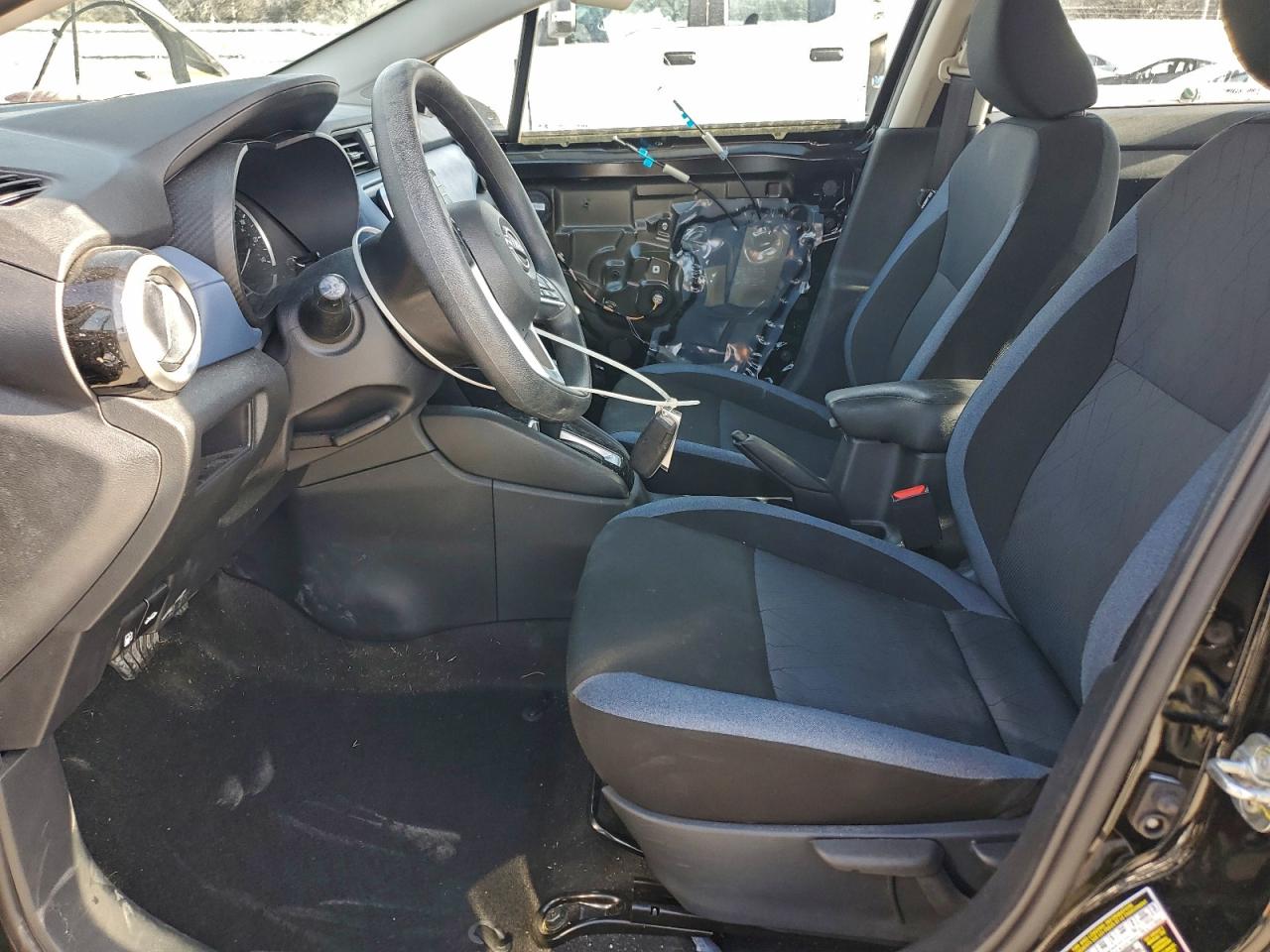 2024 NISSAN VERSA SV photo 7
