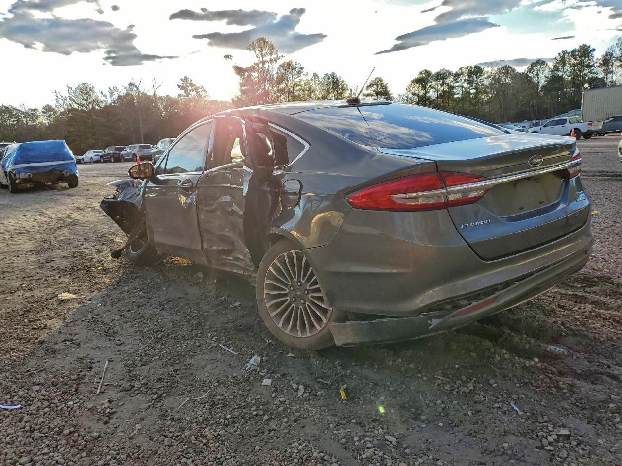 2017 FORD FUSION SE HYBRID photo 2