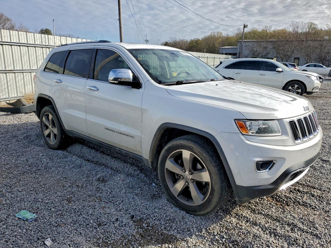 2015 JEEP GRAND CHEROKEE LIMITED photo 4