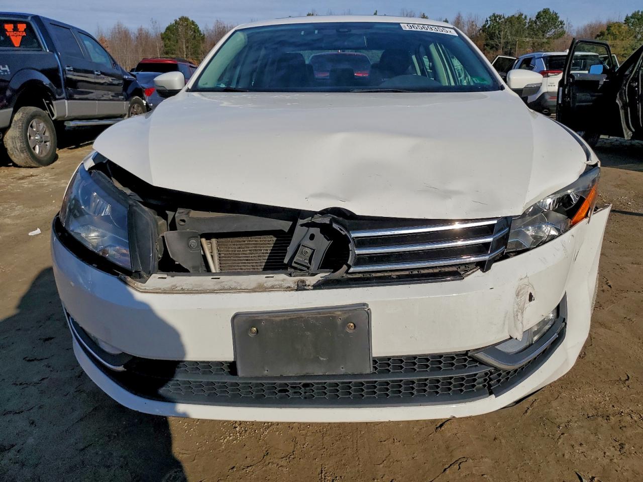 2015 VOLKSWAGEN PASSAT SE photo 5
