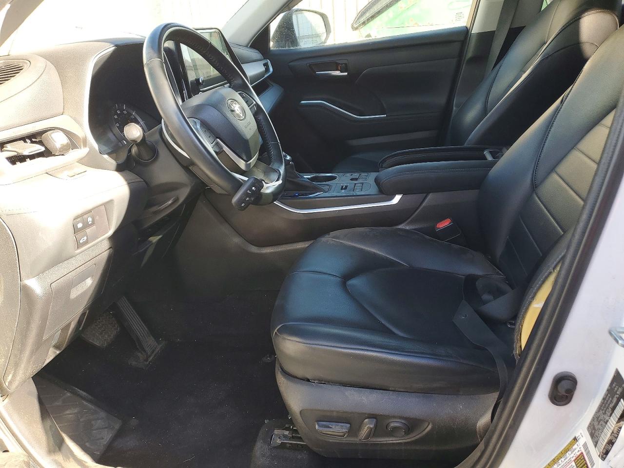 2023 TOYOTA HIGHLANDER L photo 13