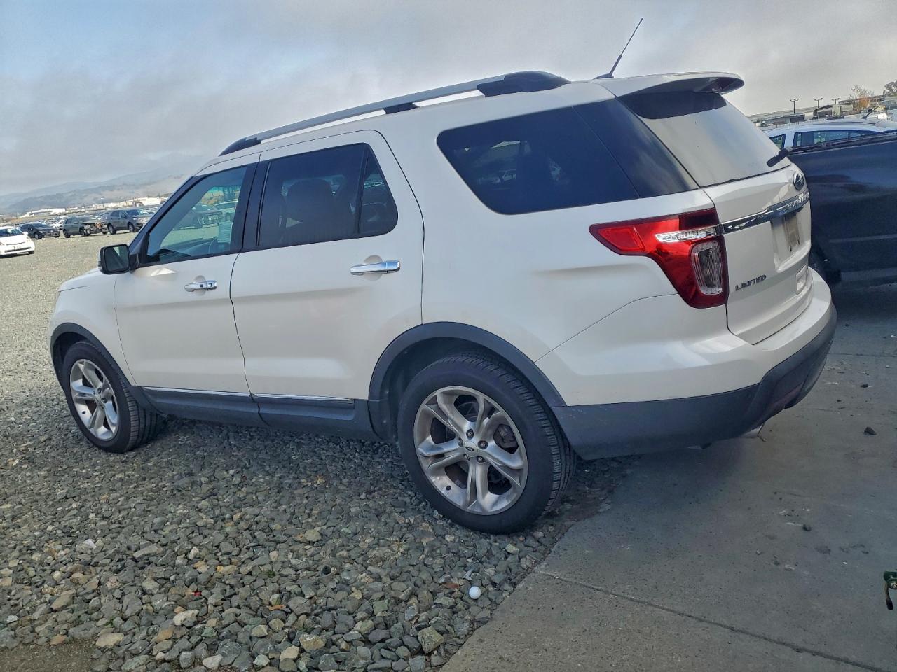 2013 FORD EXPLORER photo 2