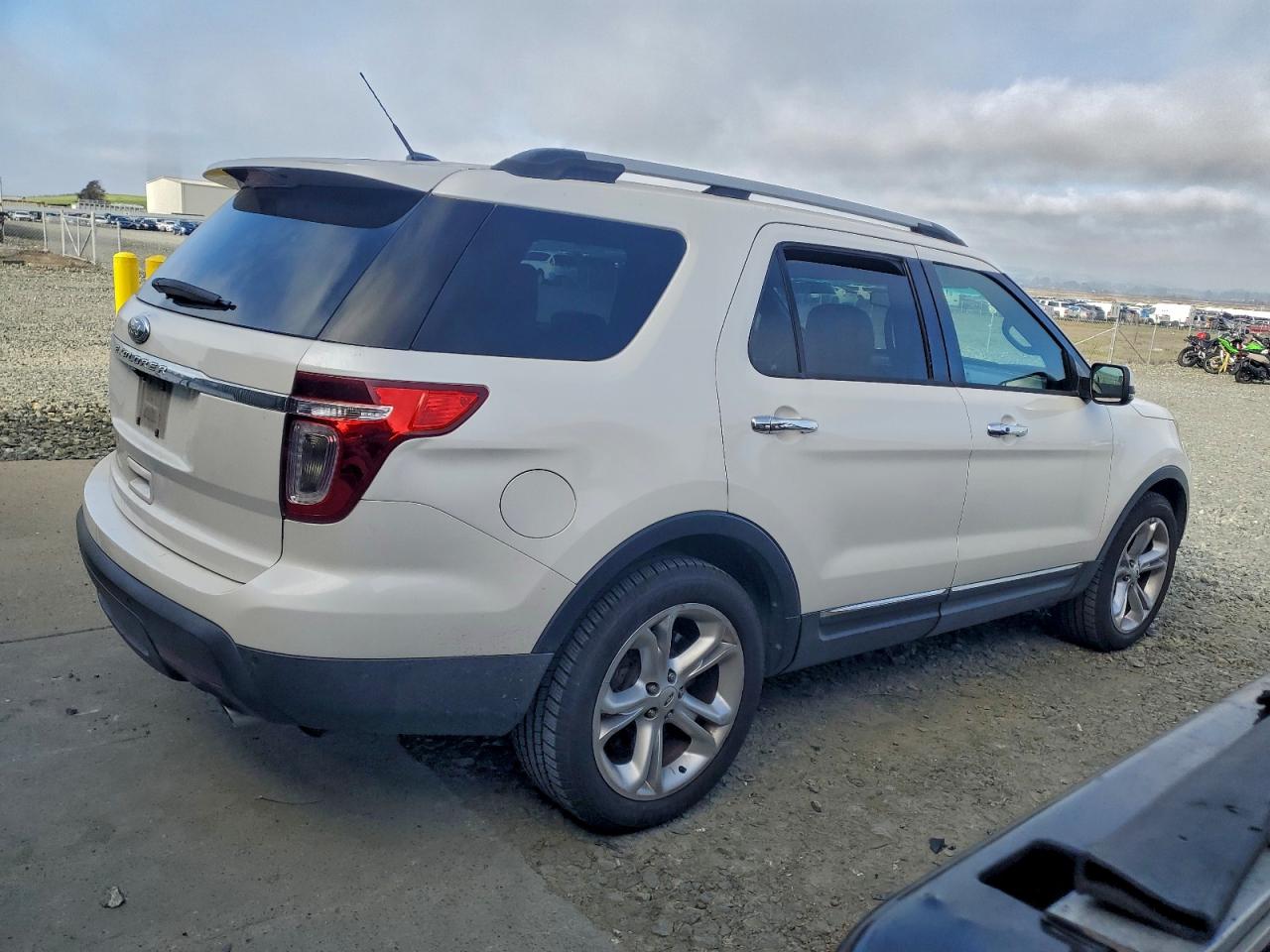 2013 FORD EXPLORER photo 3