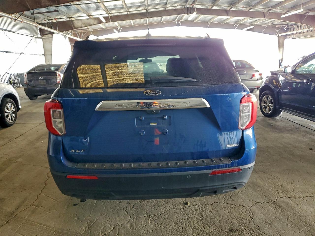 2020 FORD EXPLORER XLT photo 6