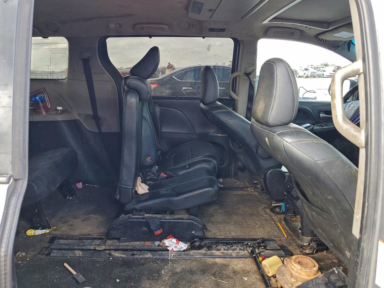 2015 TOYOTA SIENNA SPORT photo 11