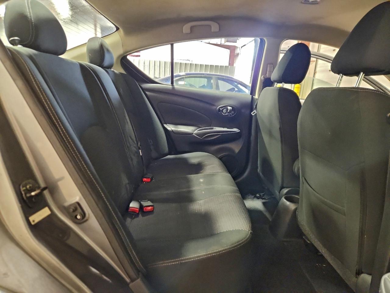 2018 NISSAN VERSA S photo 10
