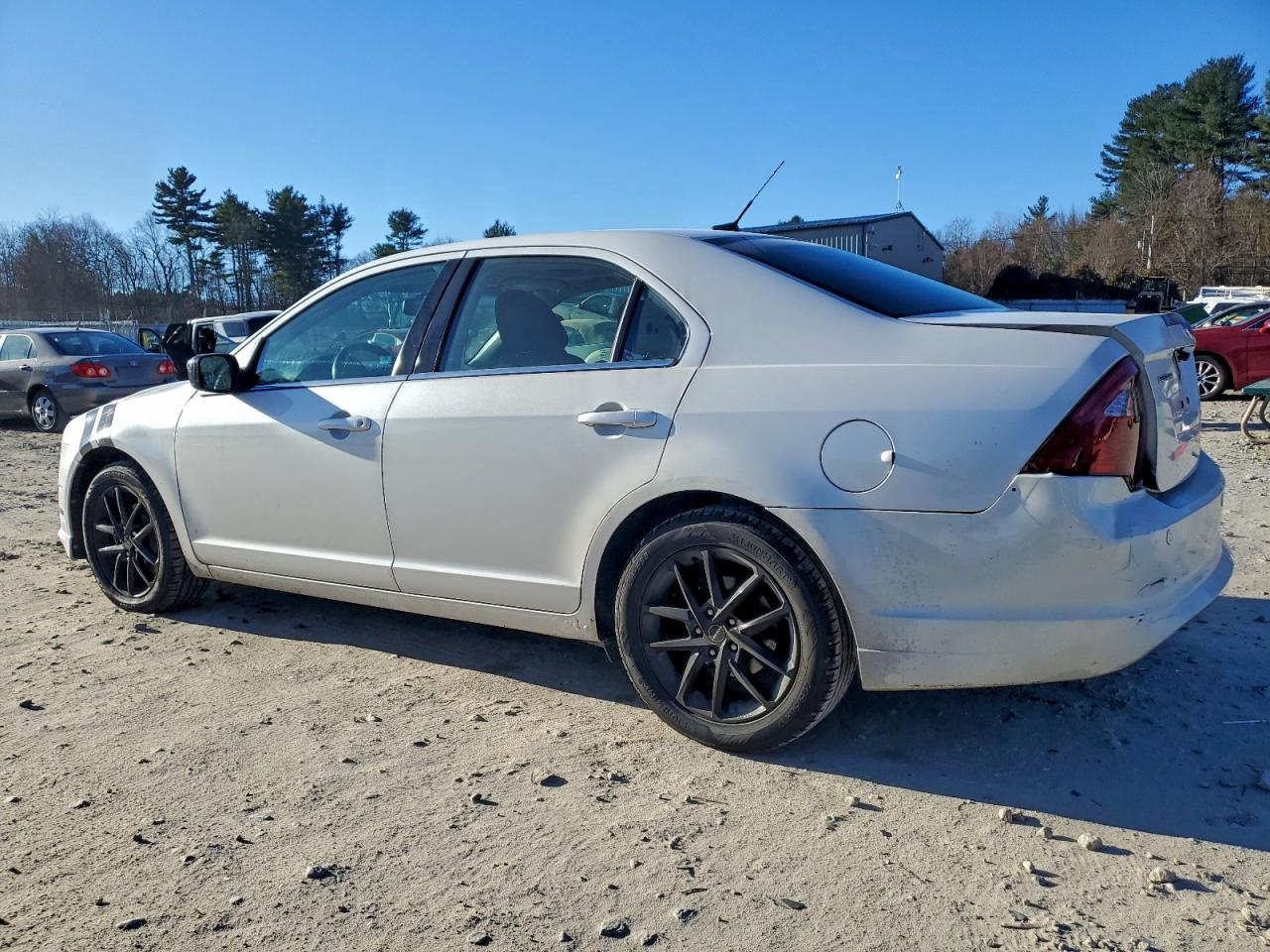 2010 FORD FUSION SE photo 2