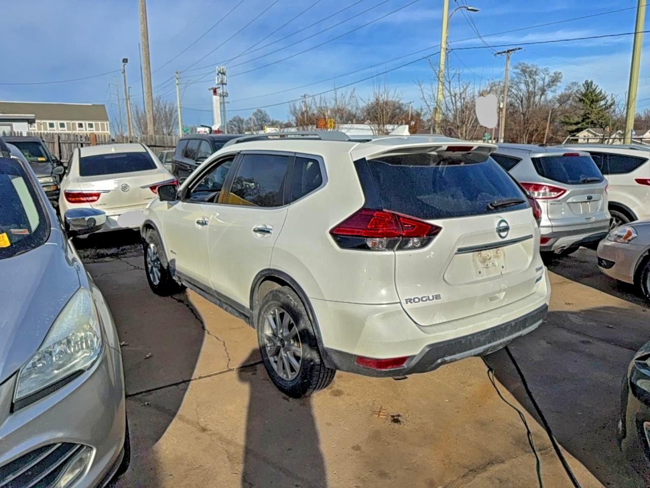 2017 NISSAN ROGUE SV HYBRID photo 3