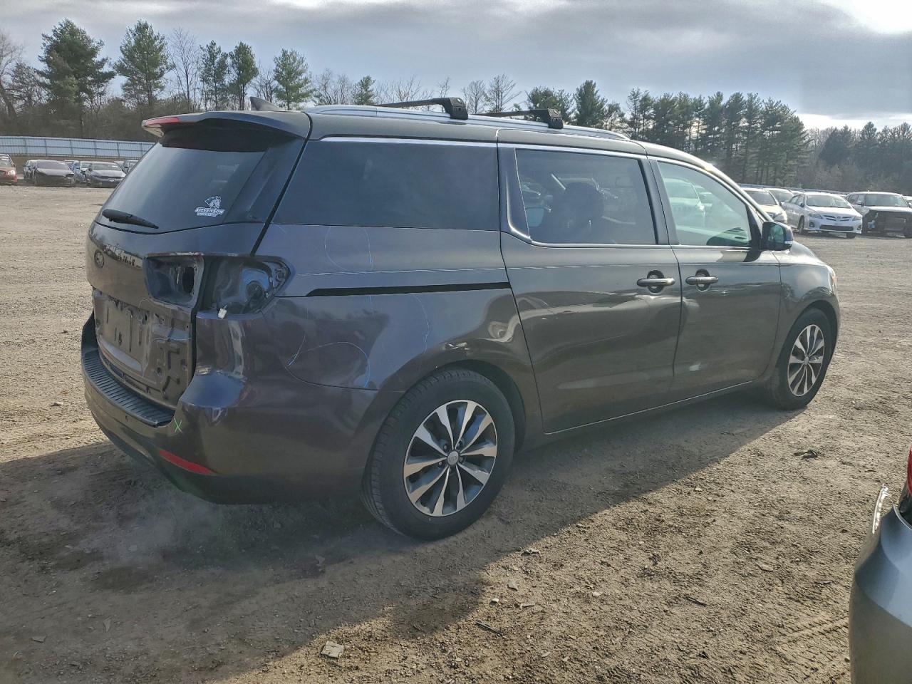2016 KIA SEDONA EX photo 3