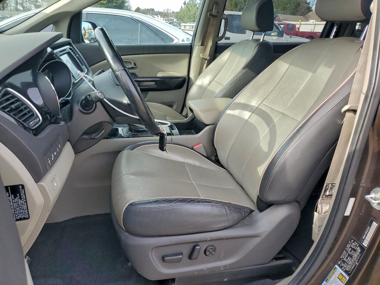 2016 KIA SEDONA EX photo 7