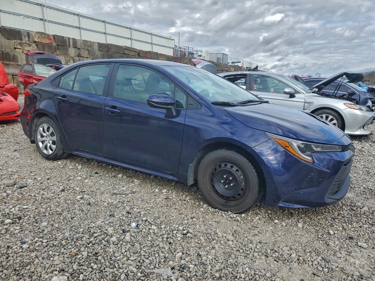 2024 TOYOTA COROLLA LE photo 4