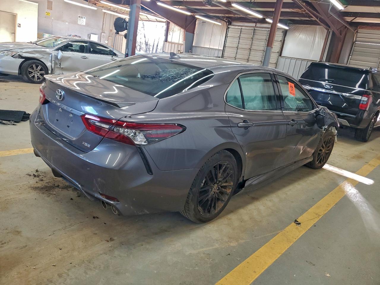 2023 TOYOTA CAMRY XSE photo 3