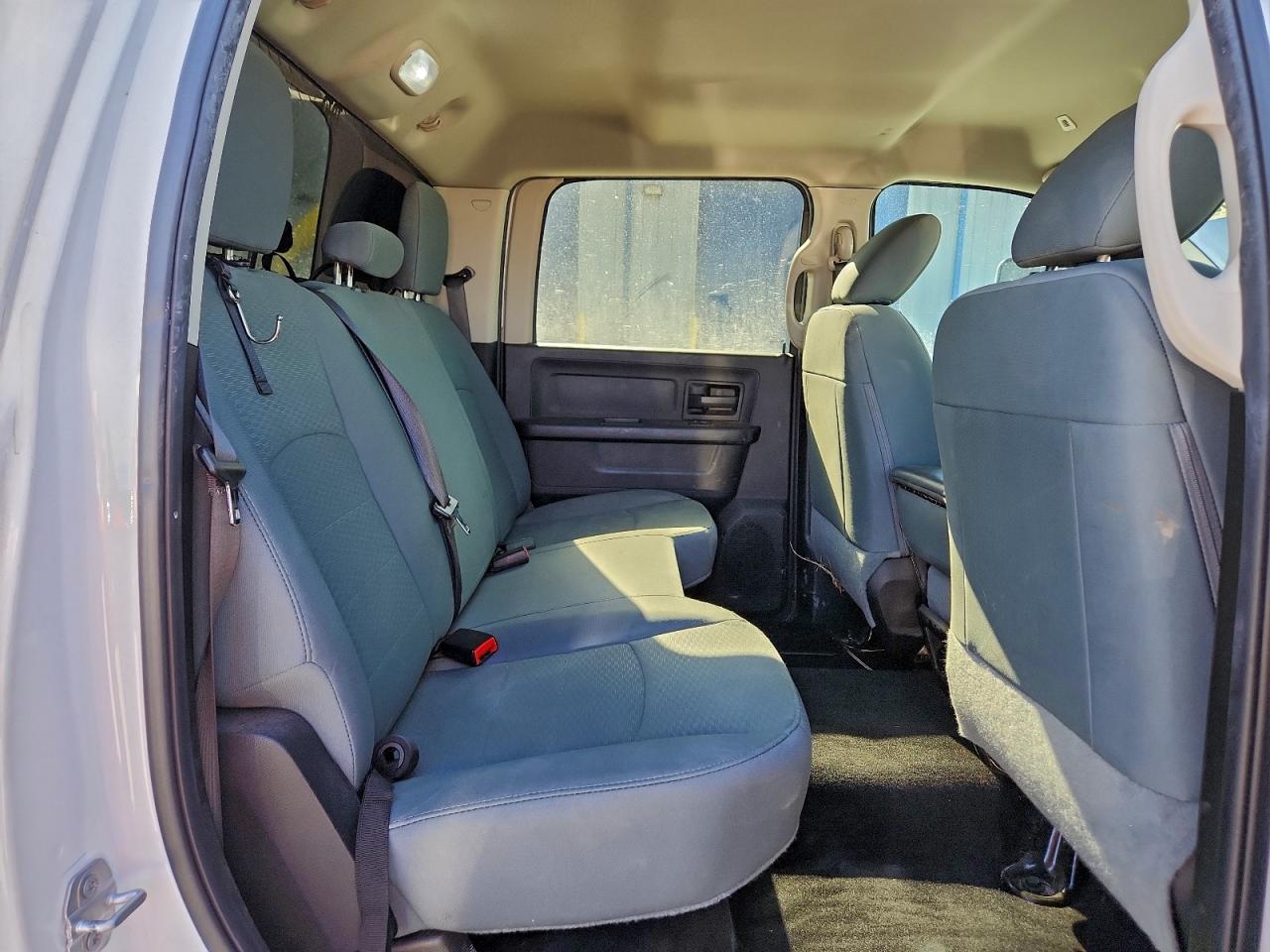 2018 RAM 2500 ST photo 10