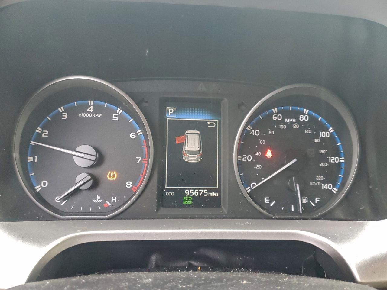 2017 TOYOTA RAV4 LE photo 9