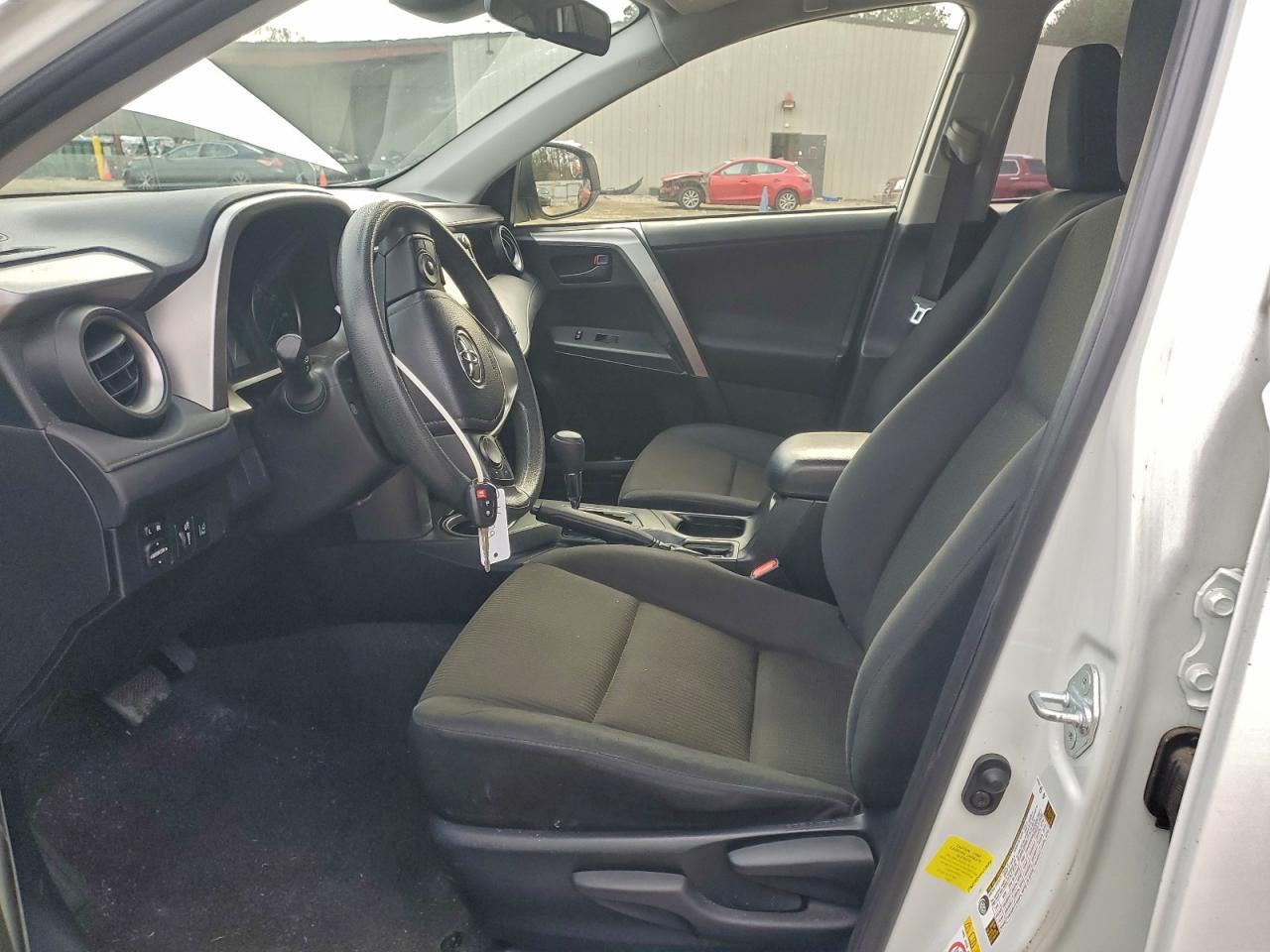 2017 TOYOTA RAV4 LE photo 7