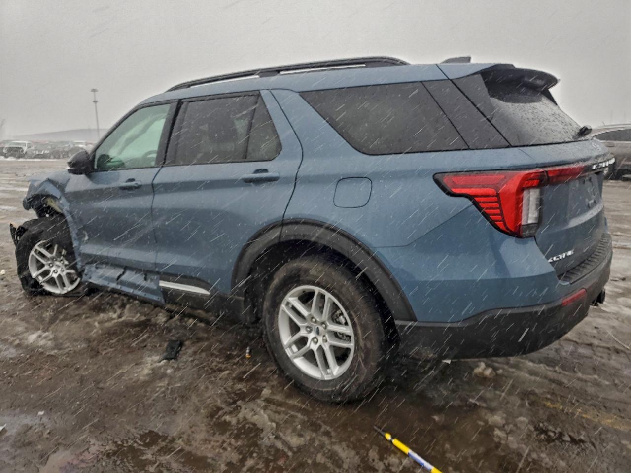 2025 FORD EXPLORER ACTIVE photo 2