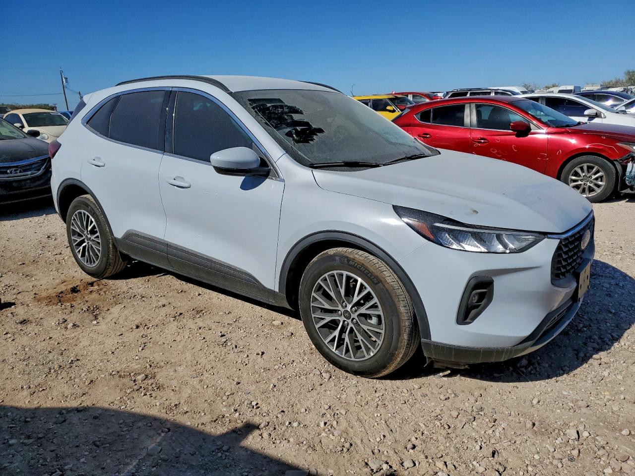 2025 FORD ESCAPE photo 4