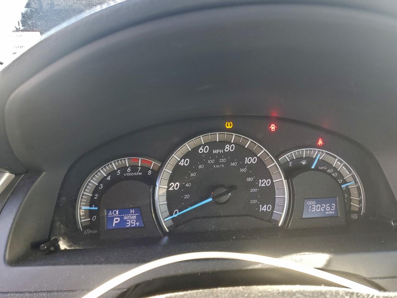 2012 TOYOTA CAMRY SE photo 9