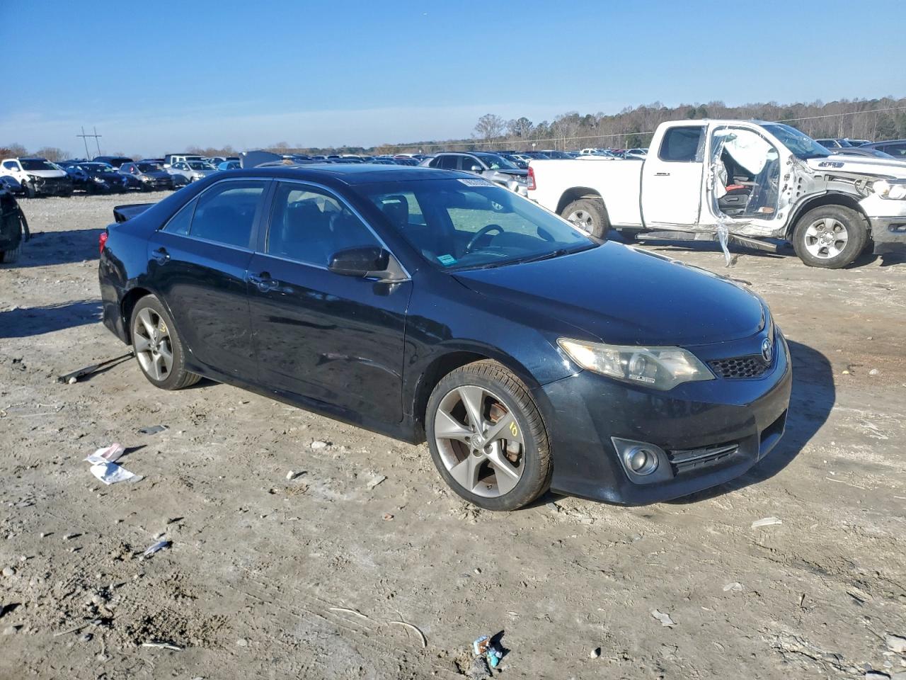 2012 TOYOTA CAMRY SE photo 4