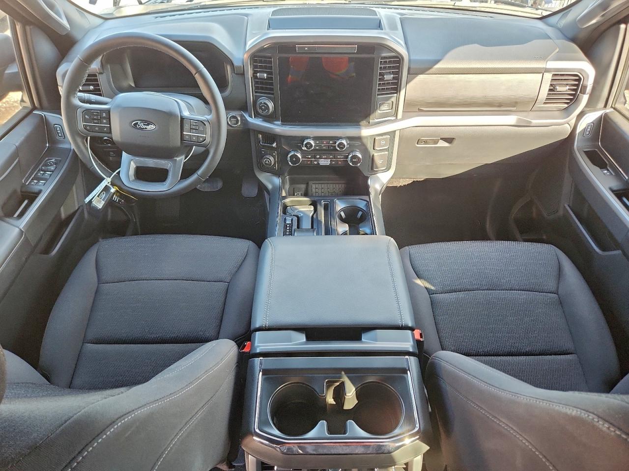 2025 FORD F150 XLT photo 8