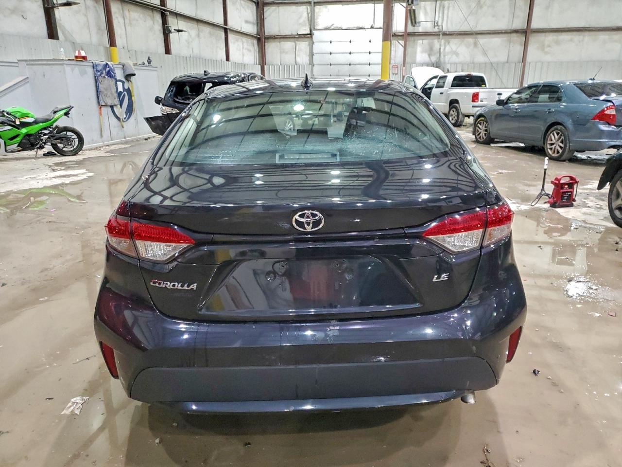 2021 TOYOTA COROLLA LE photo 16