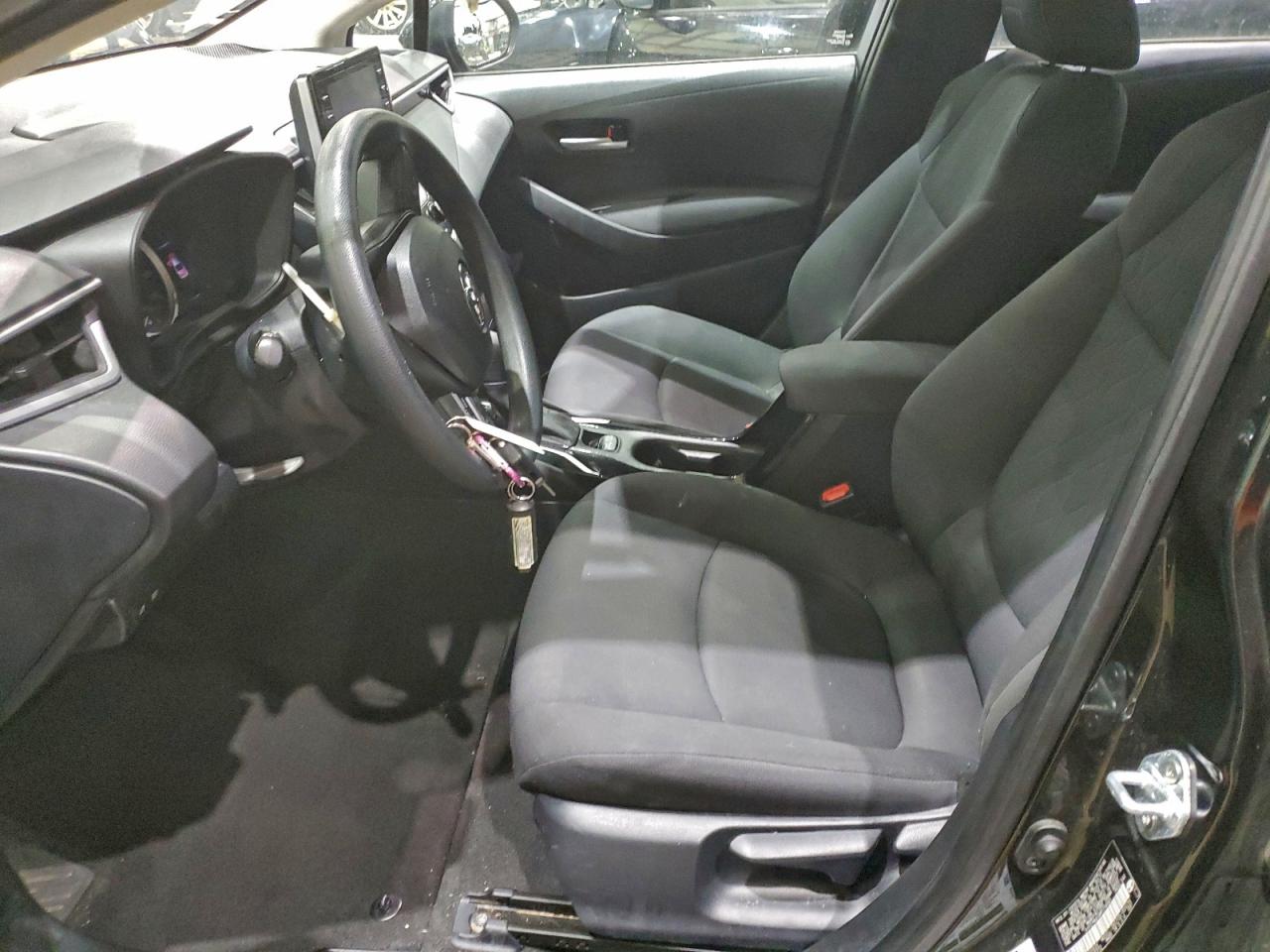 2021 TOYOTA COROLLA LE photo 19