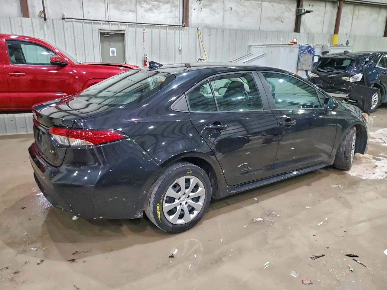 2021 TOYOTA COROLLA LE photo 7