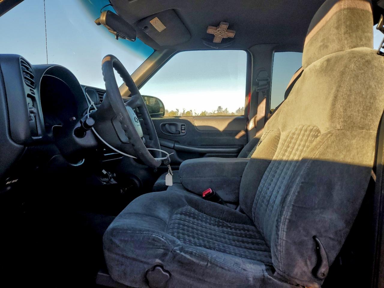 2000 CHEVROLET S TRUCK S10 photo 7
