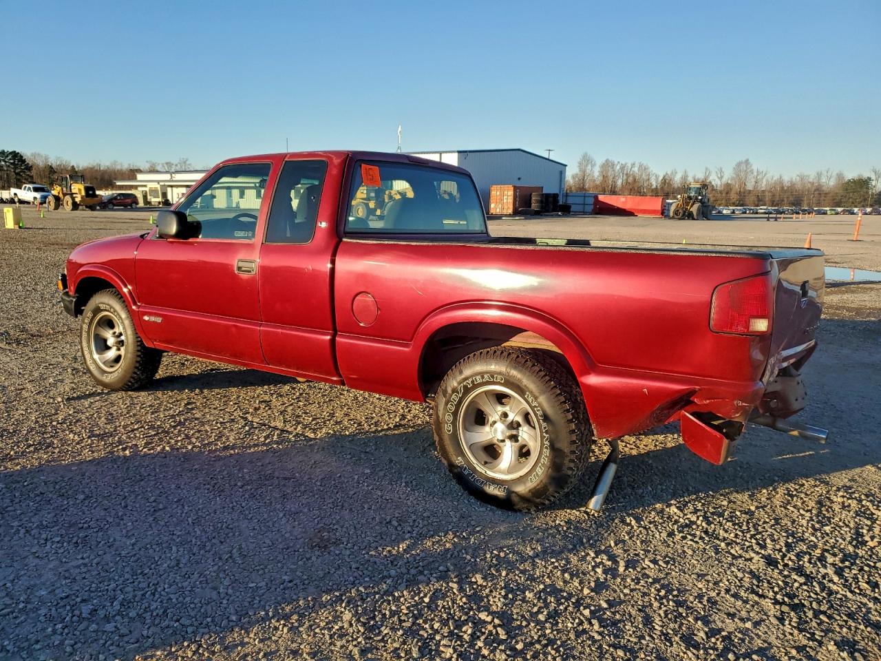 2000 CHEVROLET S TRUCK S10 photo 2