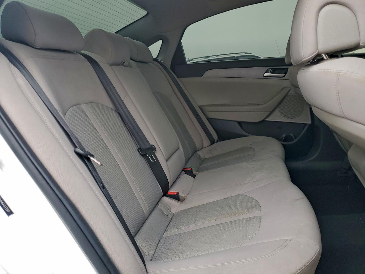 2017 HYUNDAI SONATA SE photo 10