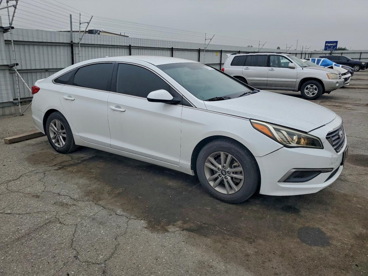 2017 HYUNDAI SONATA SE photo 4