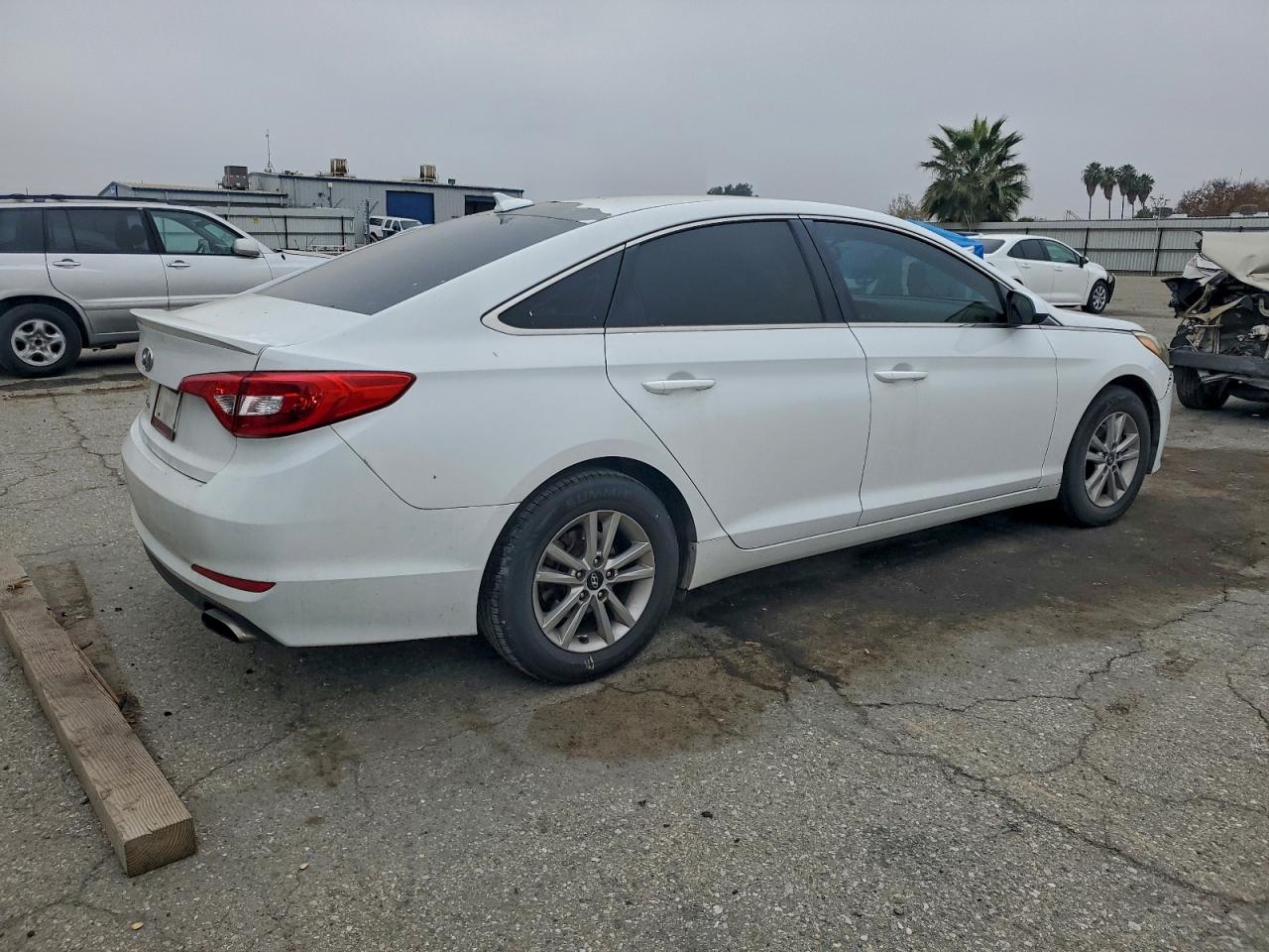 2017 HYUNDAI SONATA SE photo 3