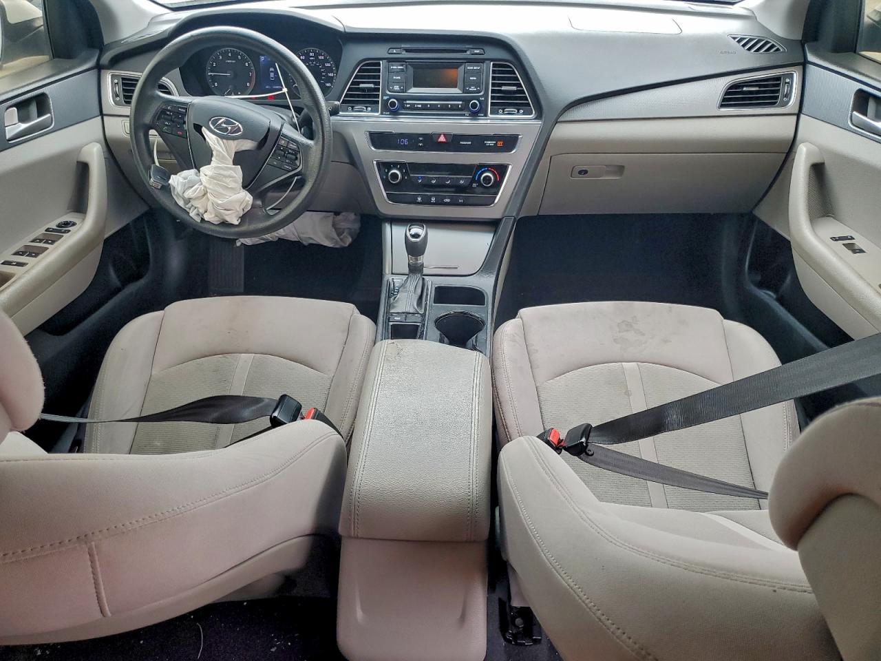 2017 HYUNDAI SONATA SE photo 8