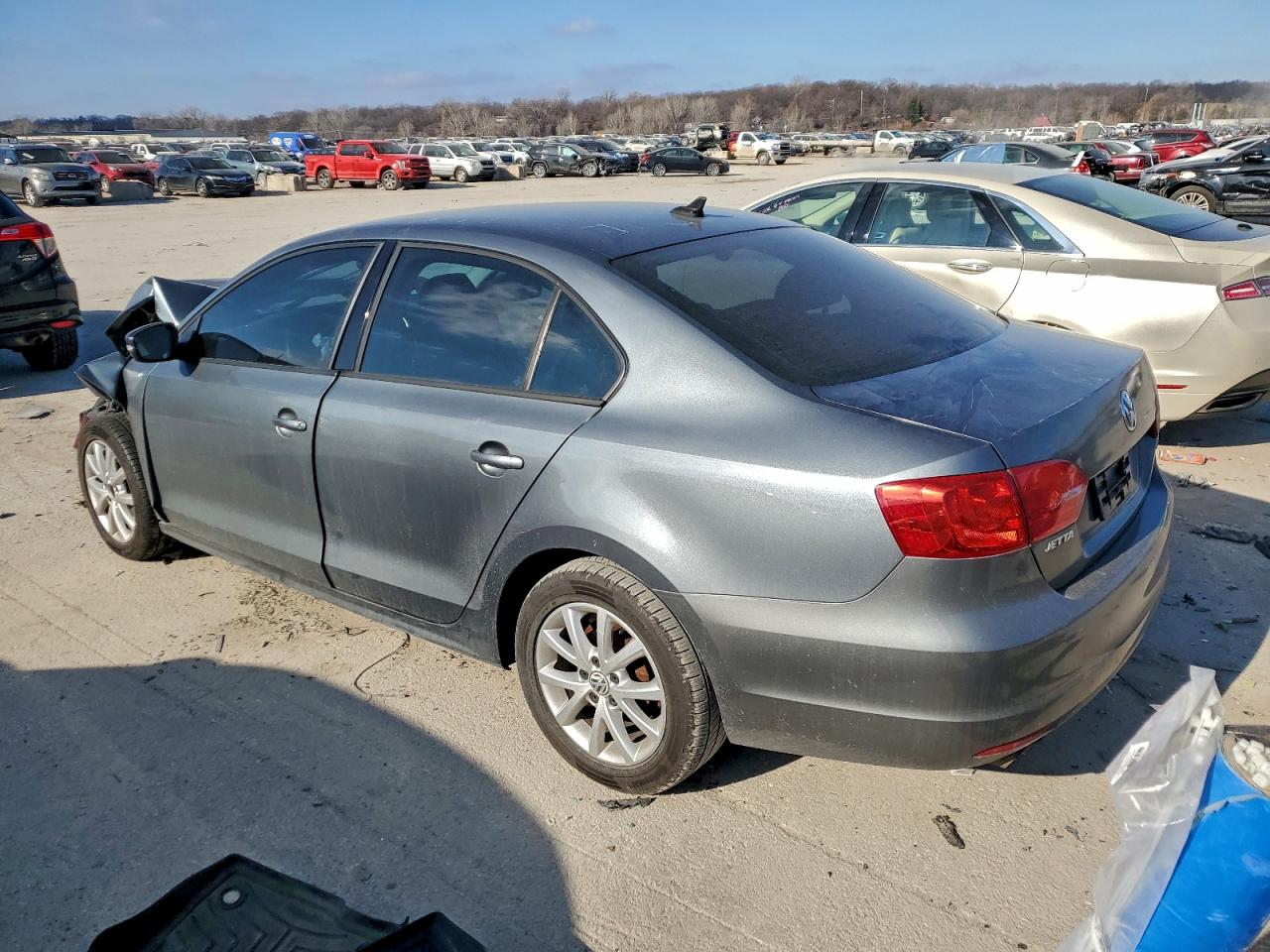 2011 VOLKSWAGEN JETTA SE photo 3