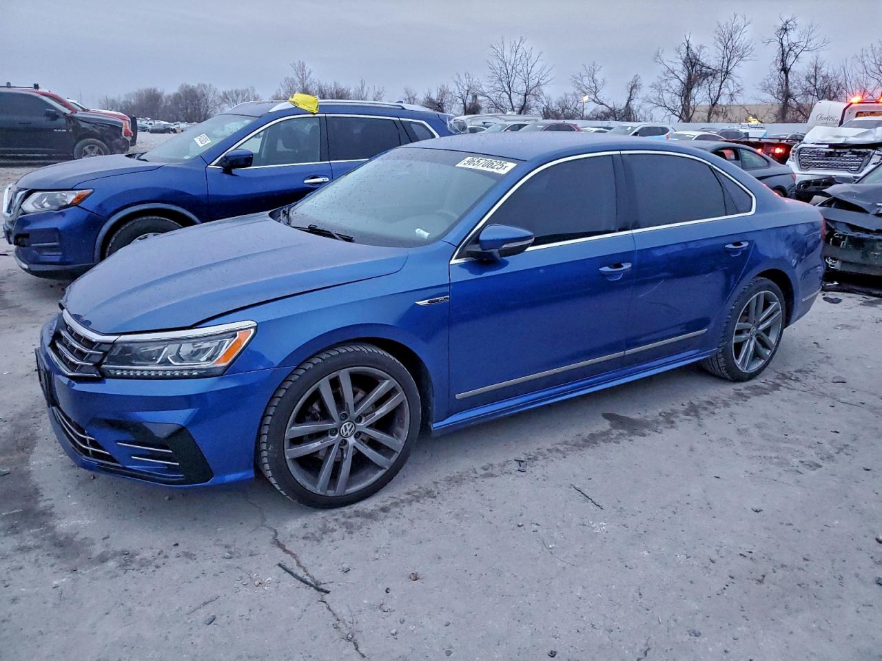 2017 VOLKSWAGEN PASSAT
