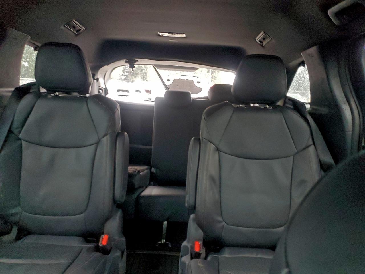 2025 TOYOTA SIENNA LIMITED photo 10