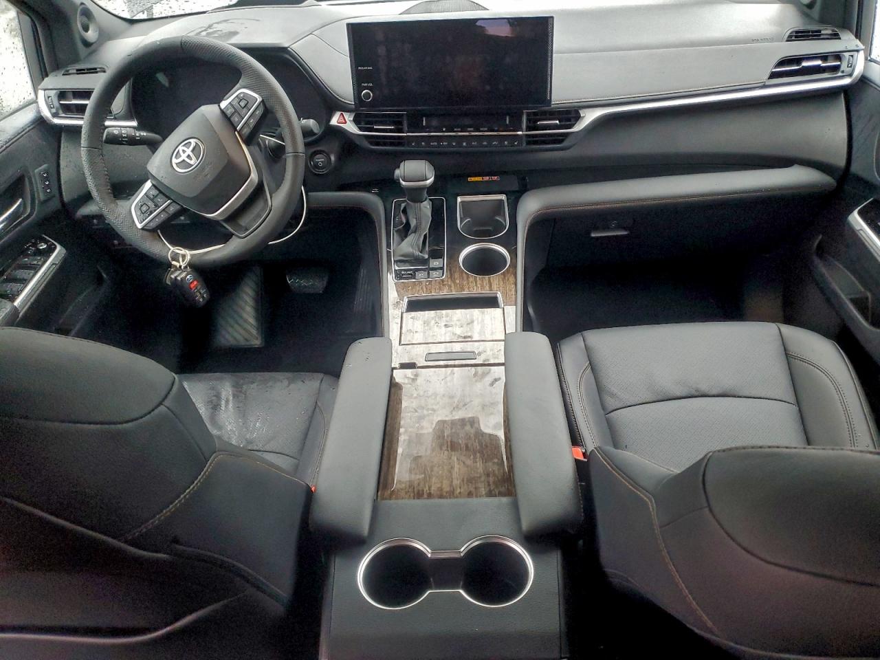 2025 TOYOTA SIENNA LIMITED photo 8