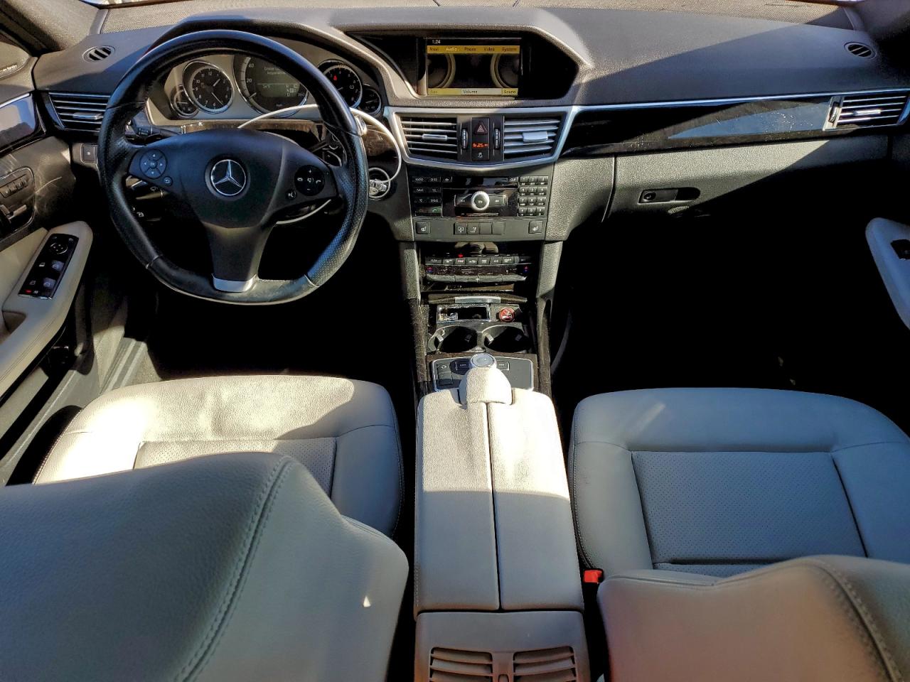 2010 MERCEDES-BENZ E 350 photo 8
