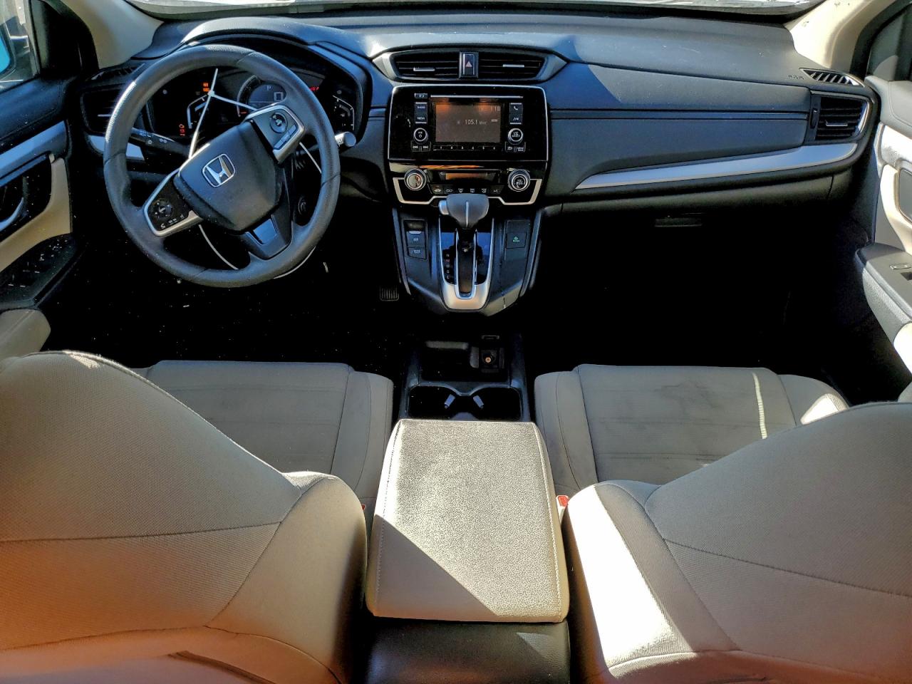 2017 HONDA CR-V LX photo 8