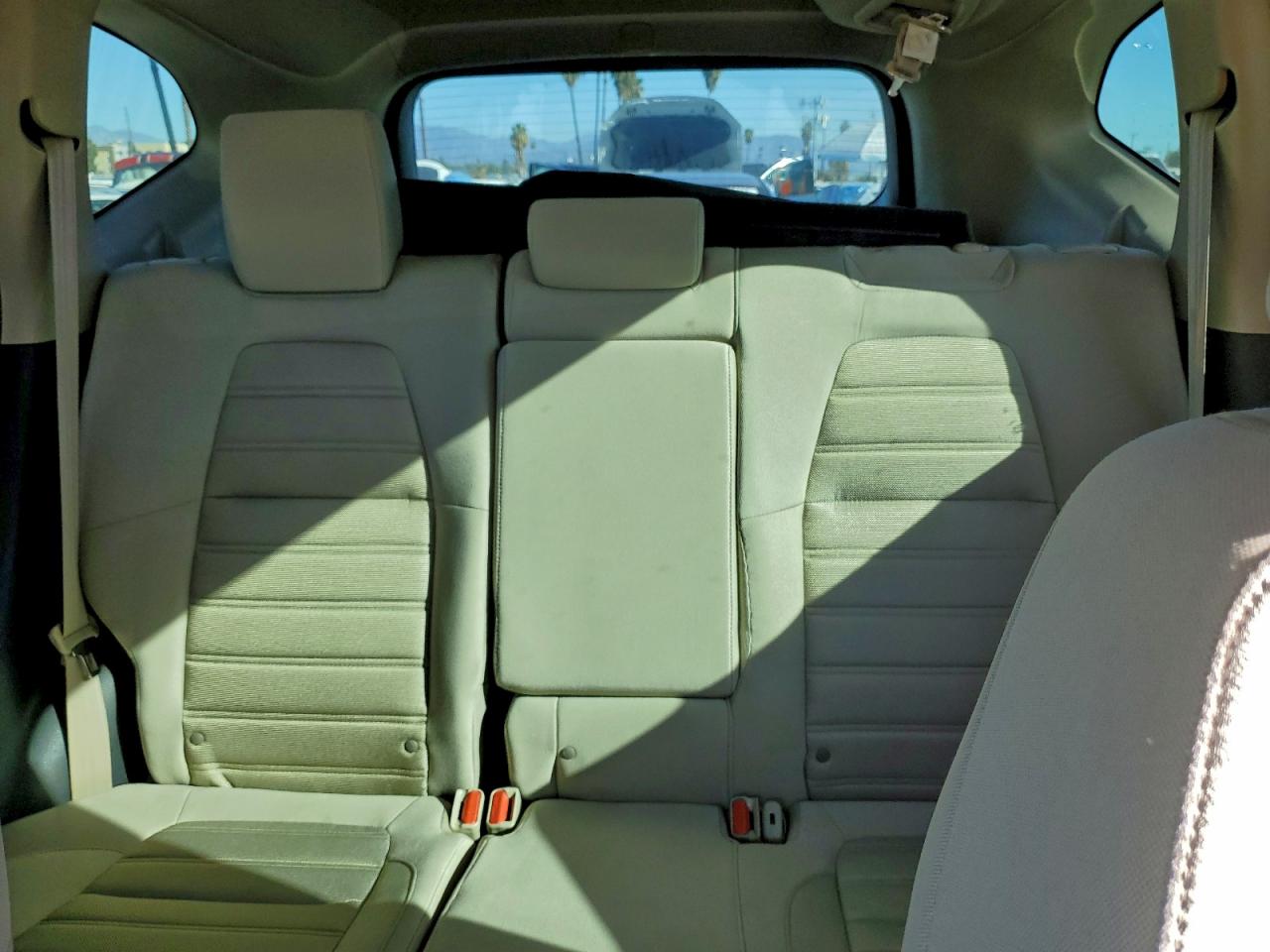 2017 HONDA CR-V LX photo 10