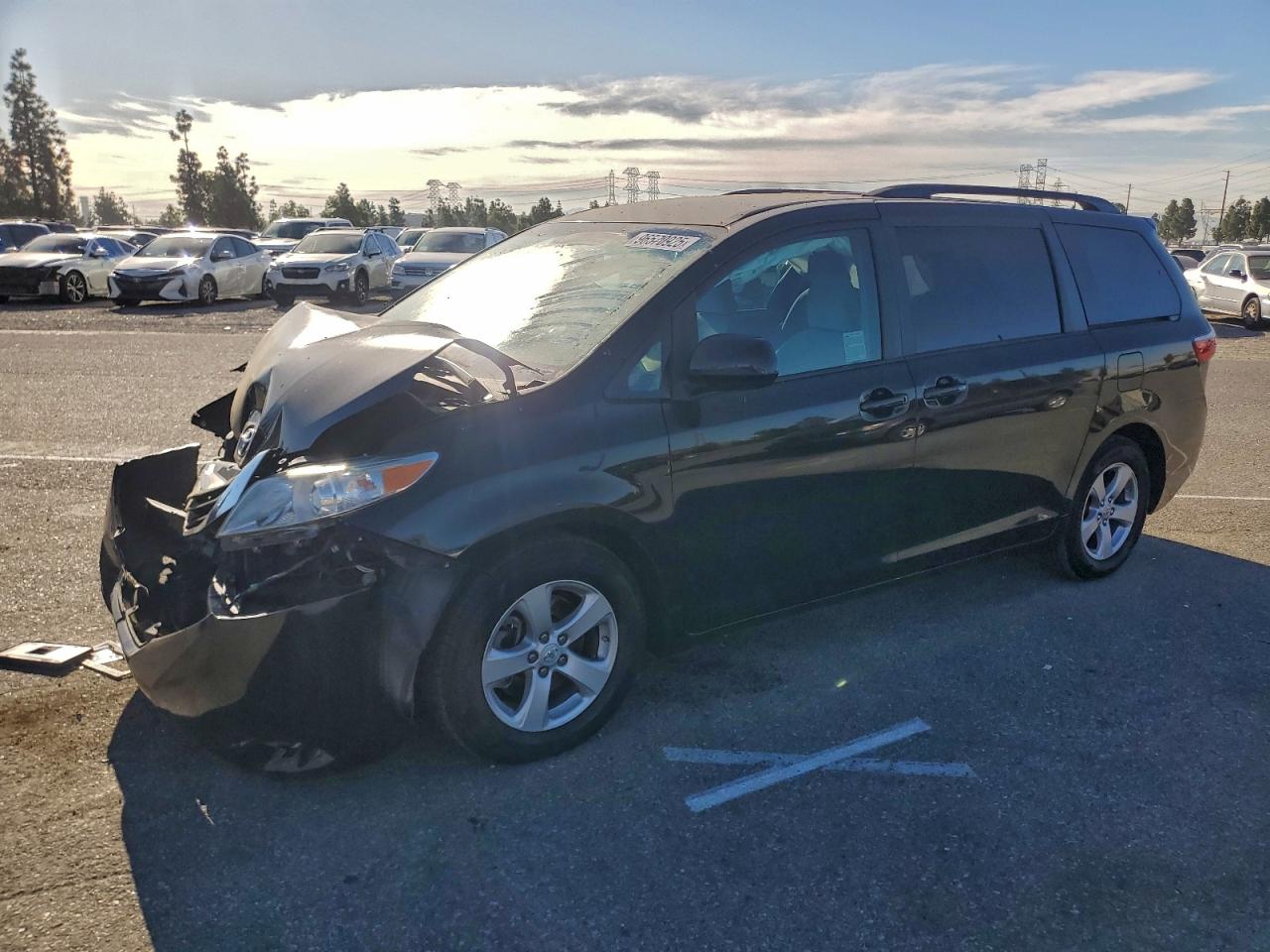 2017 TOYOTA SIENNA