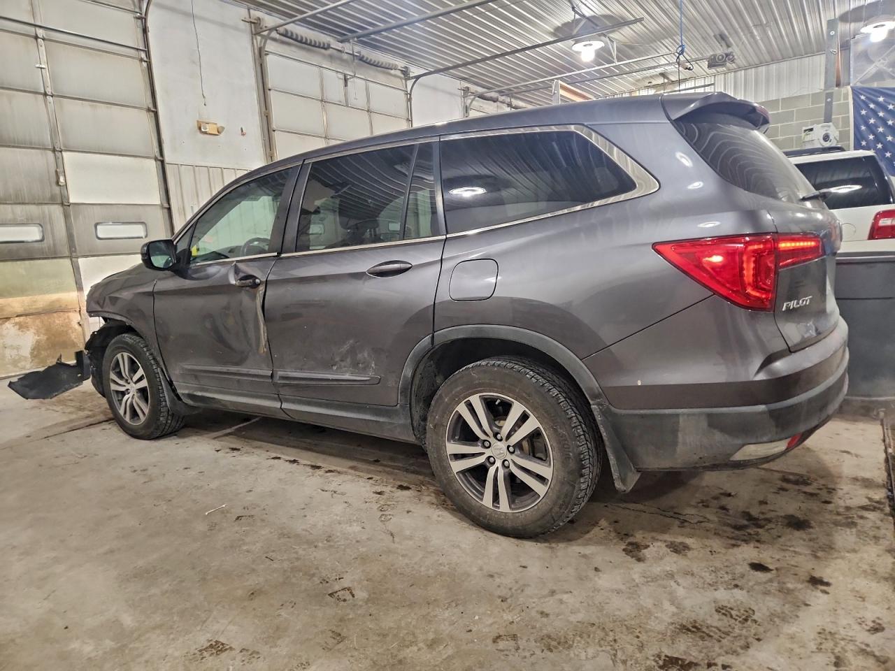 2016 HONDA PILOT EXL photo 2
