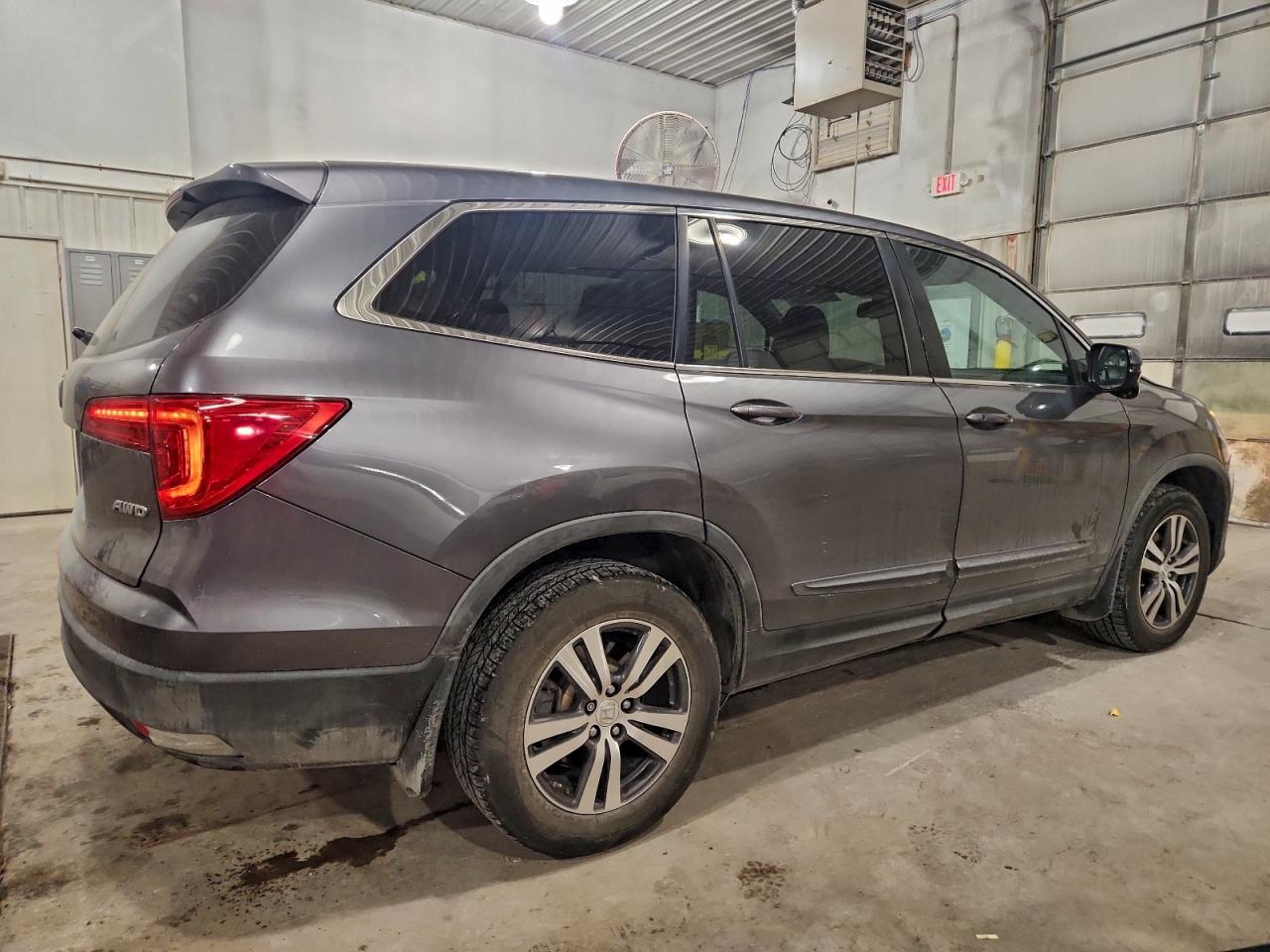 2016 HONDA PILOT EXL photo 3