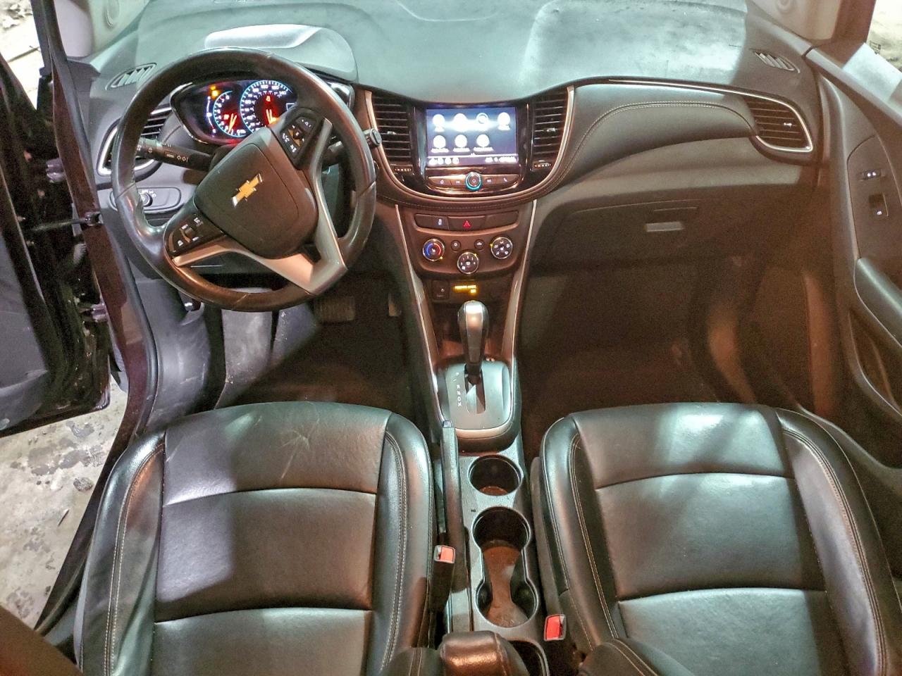 2021 CHEVROLET TRAX 1LT photo 8