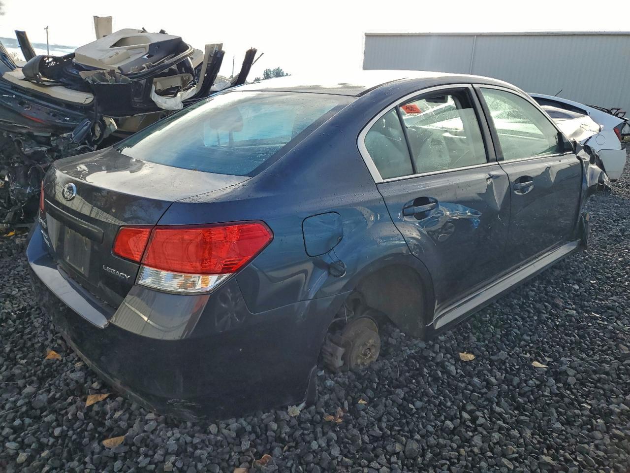 2013 SUBARU LEGACY 2.5I PREMIUM photo 3