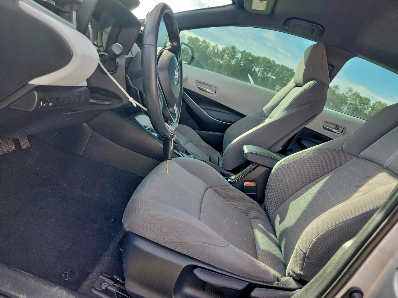 2020 TOYOTA COROLLA SE photo 7