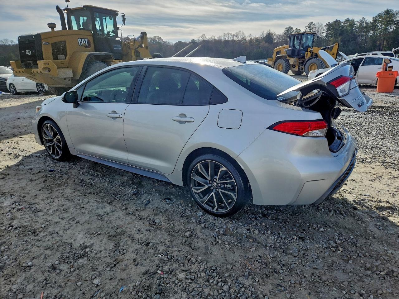2020 TOYOTA COROLLA SE photo 2